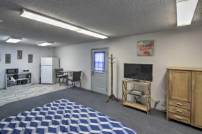 Apartment about 12 Mi From Hualapai Mountain Park